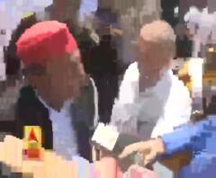 देखिए, योगी के मंदिर दौरे पर एबीपी गंगा से क्या बोले अखिलेश यादव 