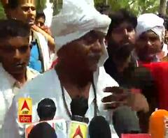 आजमगढ़: ये है विकास की तस्वीर- गांव में लगा बोर्ड, पुल नहीं तो वोट नहीं 