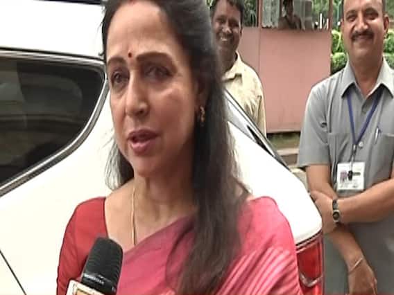 Hema Malini hopes Virat Kohli Gives His Best In Semi-Final Match