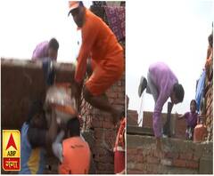 वाराणसी में राहत सामग्री बांटते वक्त बड़ा हादसा, मकान की दीवार गिरी 