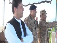 इमरान खान के मुस्लिम प्रेम का पर्दाफाश। देखिए सुमित अवस्थी के साथ