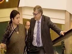 Smriti Irani captions picture with Bill Gates in a funny way