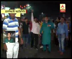 সিনেমা দেখানো নিয়ে তৃণমূলে গোষ্ঠীদ্বন্দ্ব, রাসবিহারীতে শোভনদেবকে নিগ্রহে অভিযুক্ত মালা-গোষ্ঠী, প্রতিবাদে অবরোধে দুর্ভোগ, কী হয়েছে সবাই জানে, পাল্টা সাংসদ