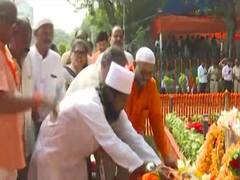 बाला साहेब ठाकरे की पुण्यतिथि पर दिखा बदला हुआ सियासी समीकरण | राजनीति की खबरें