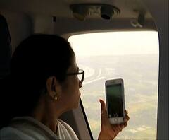 ঘূর্ণিঝড় বুলুবলের জেরে কাকদ্বীপের ঈশ্বরীপুরে ভাঙল সপ্তমুখী নদীর বাঁধ, গ্রামে ঢুকল জল, প্লাবনের আশঙ্কা, মৃতদের পরিবারকে অর্থসাহায্য মুখ্যমন্ত্রীর, আরও খবর একঝলকে