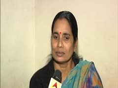Nirbhaya's mother questions police on arresting a girl for protesting the Hyderabad gang-rape 