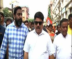 বিজেপি কর্মীদের উপর হামলার প্রতিবাদে সোদপুর থেকে ঘোলা বিজেপির মিছিল, নেতৃত্বে অর্জুন সিংহ