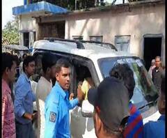 মালদায় স্কুলভ্যানে ধাক্কা বিডিওর গাড়ির, জখম ৫ পড়ুয়া