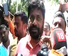 Maharashtra Government Formation | सरकार कधीही स्थापन करा, पण शेतकऱ्यांना मदत करा : बच्चू कडू | ABP Majha 