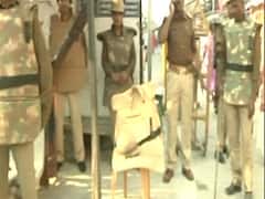 Ayodhya Ground Report: छावनी में तब्दील हुई अयोध्या, मंदिरों में दर्शन-पूजन पर कोई पाबंदी नहीं