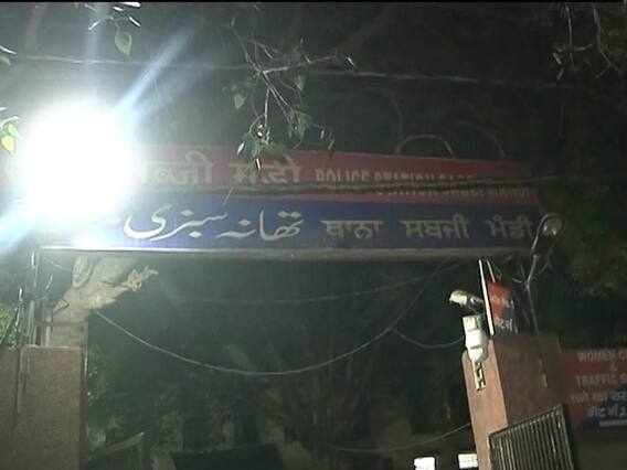 कल जब Delhi Police वाले रात तक धरने पर थे तो ड्यूटी किसने की ? देखिए बड़ी पड़ताल