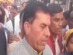 Congress विधायक Govardhan Dangi ने Sadhvi Pragya को दी जलाने की धमकी 