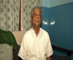 Reporter Stories: মোবাইল ফোনের বিল জমা দিতে গিয়ে প্রতারণার শিকার সল্ট লেকের বৃদ্ধ চিকিৎসক