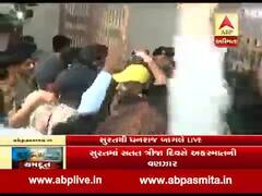 સુરત: સિટી બસ અને BRTSના વિરોધમાં કૉંગ્રેસના કાર્યકર્તાનું વિરોધ પ્રદર્શન, જુઓ વીડિયો 
