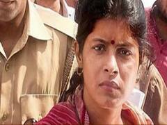 बिल्डर को बचाने वाली यूपी की मंत्री मैडम ! देखिए ये रिपोर्ट