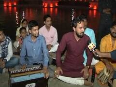 सरयू किनारे राम की पैड़ी पर म्यूज़िकल सभा का आयोजन देखिए