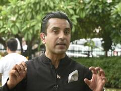 Bigg Boss 13 Contestant Tehseen Poonawalla Protests Against Pragya Thakur, Detained By Police