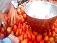 पाकिस्तान में टमाटर पर बंदूकबाजों का पहरा