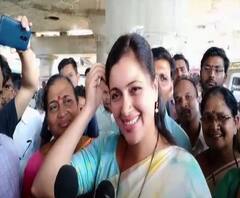 Navneet Kaur Rana | महाराष्ट्रात देवेंद्र फडणवीस यांच्या नेतृत्वातच सरकार स्थापन होईल - नवनीत राणा | ABP MAJHA