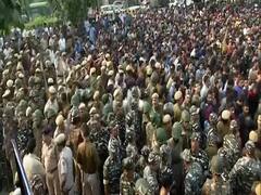Thousands of JNU students protest over the huge hike in hostel fee 