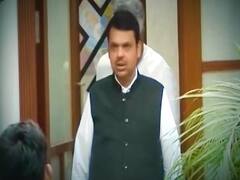 Maharashtra: Devendra Fadnavis के घर BJP नेताओं की बैठक जारी