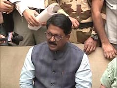 Maharashtra: Shiv Sena सांसद Arvind Sawant ने केंद्रीय मंत्री पद से दिया इस्तीफा