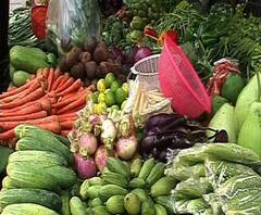 মুখ্যমন্ত্রীর নির্দেশের পরও বাজারে চড়া দামে বিকোচ্ছে সবজি