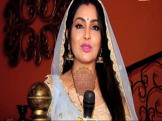 Bhabiji Ghar Par Hain: Angoori drives scooty!