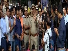 'We Want Justice' slogans raised as Joint CP tries to address