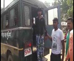 ডোমকলে তৃণমূল উপ প্রধানের স্বামীকে বোমা মেরে খুনের চেষ্টার অভিযোগে গ্রেফতার তৃণমূল কর্মী