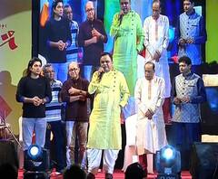 নাটকের উত্সব শেষে ইন্দ্ররং মহোত্সবের ১২টি বিভাগে সেরাদের দেওয়া হল পুরস্কার 