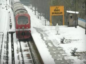 Successful trial of train services between Srinagar and Baramulla | Ghanti Bajao