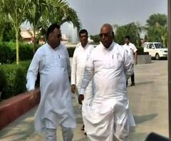 Government Fornamtion | शिवसेनेला पाठिंबा देण्याबाबत काँग्रेस नेते सोनिया गांधींना भेटणार | ABP Majha 