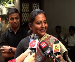 Yashomati Thakur | शिवसेना पाठिंब्यासंदर्भात यशोमती ठाकूरांची पवारांशी चर्चा, पाठिंब्यासाठी काँग्रेसचा एक गट तयार- सूत्र 