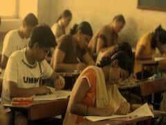 બિન સચિવાલય ક્લાર્કની પરીક્ષામાં ચોરી થયાના પુરાવા આવ્યા સામે, જુઓ વીડિયો