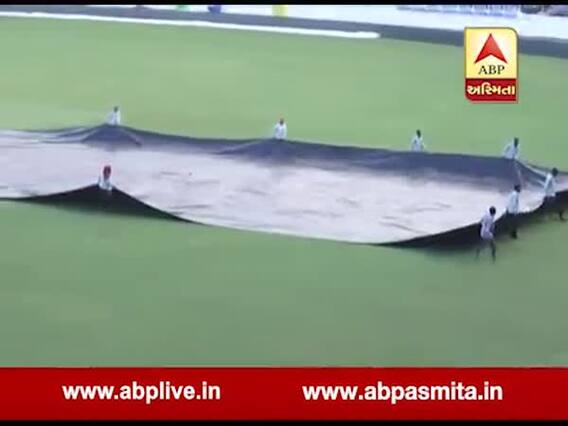 બીજી ટી20 પહેલા જ ખંડેરી ગ્રાઉન્ડમાં મેઘરાજાની એન્ટ્રી, પીચ પર સ્ટાફના માણસો કવર લગાવવા દોડ્યા, જુઓ વીડિયો