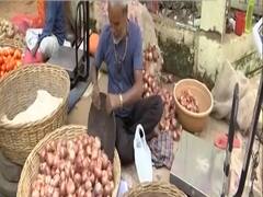 Consumers suffer as price of Onion and Tomato crosses Rs 80 