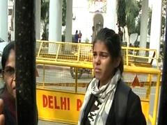 Anu Dubey धरने पर क्यों बैठी? पुलिस ने क्यों लिया हिरासत में? देखिए पूरी कहानी