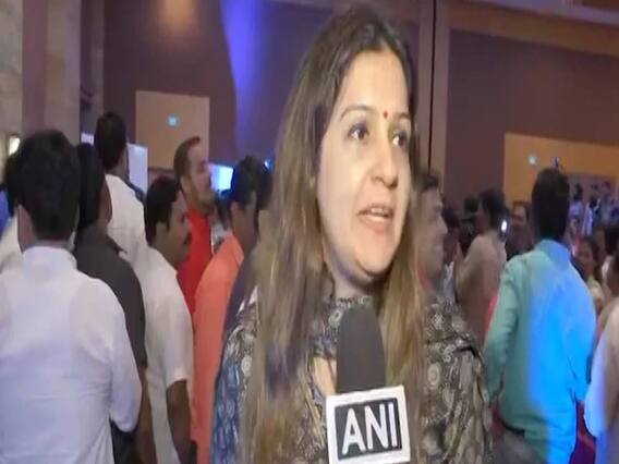 Priyanka Chaturvedi बोलीं- सबकी निगाहें सुप्रीम कोर्ट के आदेश पर | Maharashtra
