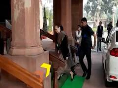 Sonia और Rahul की सुरक्षा के नाम, 2019 का शीतकालीन सत्र होगा कुर्बान ! Master Stroke