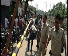 টোটো ইউনিয়ন দখলকে কেন্দ্র করে উত্তর ২৪ পরগনার পলতায় বিজেপি-তৃণমূল সংঘর্ষ