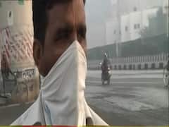 Cleaners did not receive mask, use handkerchief while cleaning streets in Delhi