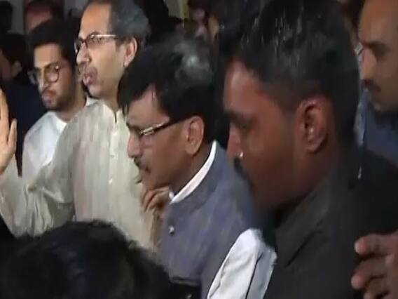 Maharashtra: Sanjay Raut का बड़ा बयान-'Uddhav Thackeray तैयार हैं CM पद के लिए '