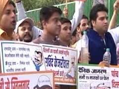 दिल्ली के 'जहरीले' पानी पर सड़क, सोशल मीडिया से लेकर संसद तक मचा हल्ला