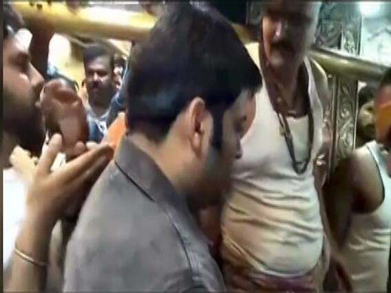 Kapil Sharma offers prayers at Mahakaleshwar temple | Hot News Full Episode