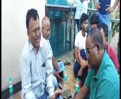 Reporter Stories: চিকিৎসায় গাফিলতির অভিযোগ, রোগী মত্যুর তদন্ত চেয়ে অবস্থান বিক্ষোভে পরিবারের