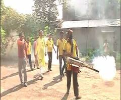 Reporter Stories: ডেঙ্গি প্রতিরোধে বাগুইআটির পিডব্লিউডি-র কোয়ার্টারে মশার জন্য ধোঁয়া দেওয়া হল