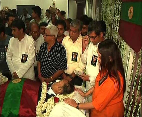 কখনও মেজাজ হারাতে দেখিনি, প্রয়াত অঞ্জন মিত্রকে নিয়ে স্মৃতিচারণায় শিশির ঘোষ