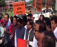 Shiv Sena Protest | संसद भवन परिसरात शिवसेना खासदारांचं आंदोलन | नवी दिल्ली | ABP Majha 