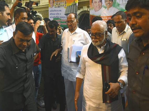 Sonia Gandhi और Sharad Pawar के बीच हुई बातचीत | Maharashtra Politics